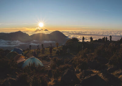 Amaneciendo en la Cima del Volcán Santa María. Luis Soc - Cima del Volcán Santa María, Quetzaltenango.