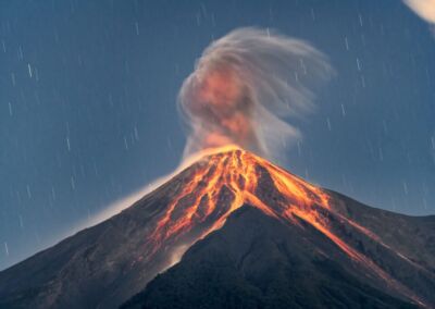 Fuego. Nery Mejía - Parque Ecoturístico Senderos Tres Volcanes, San Juan Alotenango, Sacatepéquez.