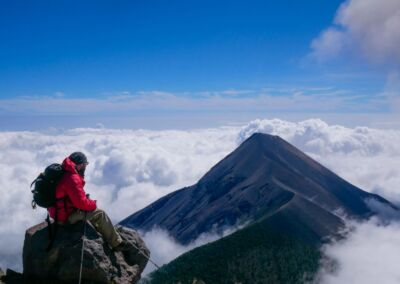El camino sobre las nubes. Ricardo Paz - Cima del volcán Acatenango, Chimaltenango.