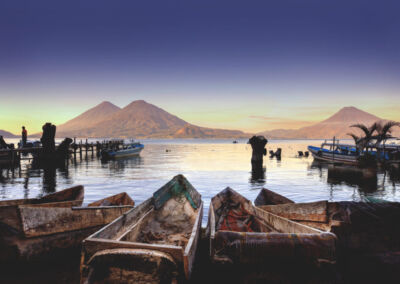 Vista al paraíso. Tono Valdés - Muelle en el Lago de Atitlán, Sololá.