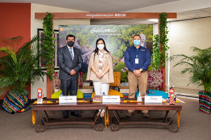 Presentan el tour de Floración del Melocotón de Salcajá