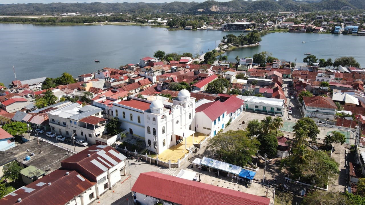 MUNICIPALIDADES Y PRESTADORES DE SERVICIOS DE PETÉN ACREEDORES DEL SELLO BIOSEGURIDAD TURÍSTICA Y SAFE TRAVELS
